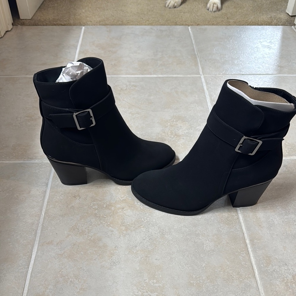 Elegant Black Ankle Boots
